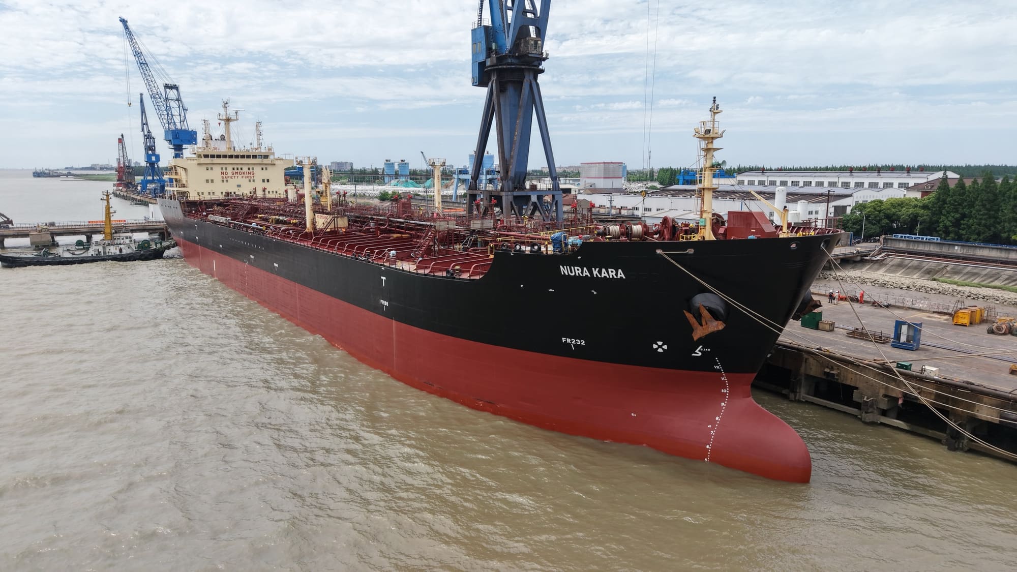 The NURA Kara alongside at the yard, seen from the bow